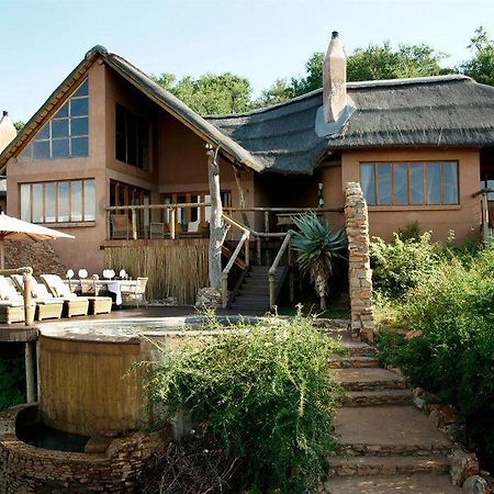 Impodimo Game Lodge Madikwe viltreservat Exteriör bild